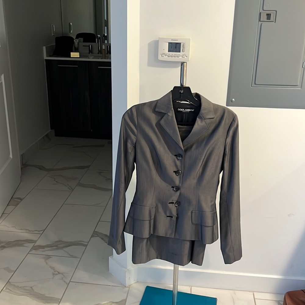 Dolce & Gabbana tailored gray two piece suit. Virgin wool/cupro/spandex